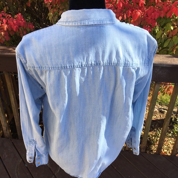 ✅SOLD✅Michael Kors chambray denim shirt - Picture 3 of 7